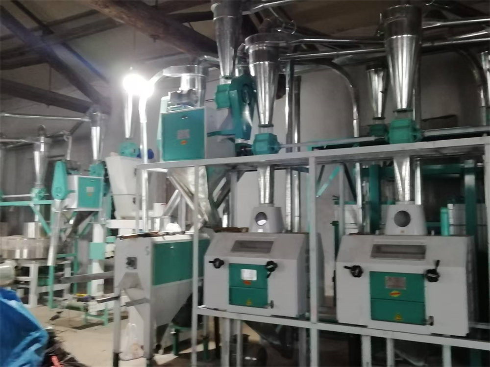 新疆昌吉三加一石磨和六組平篩制粉兩套磨粉機